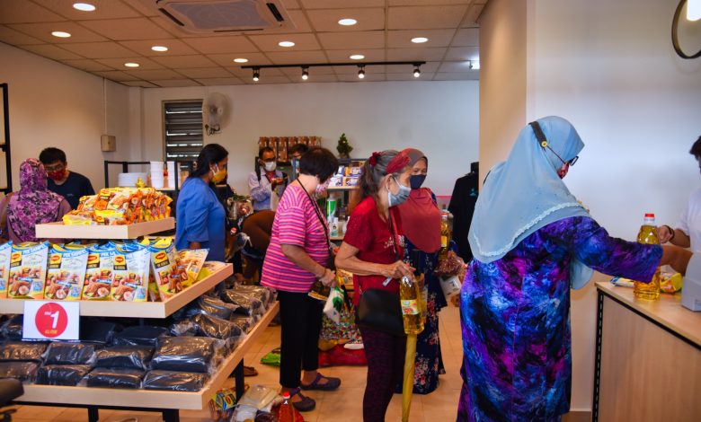 Kisah Sedih Uncle Kentang Semasa Kecil Jadi Pembakar Semangat Untuk Buka ‘Kedai Anda’