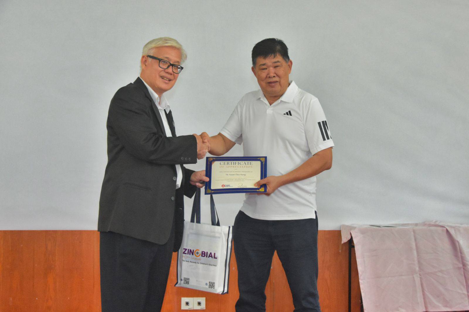 Tanpa Slaid, Tanpa Skrip: Hanya Hati dan Pengalaman Tanpa Slaid, Tanpa Skrip: Hanya Hati dan Pengalaman